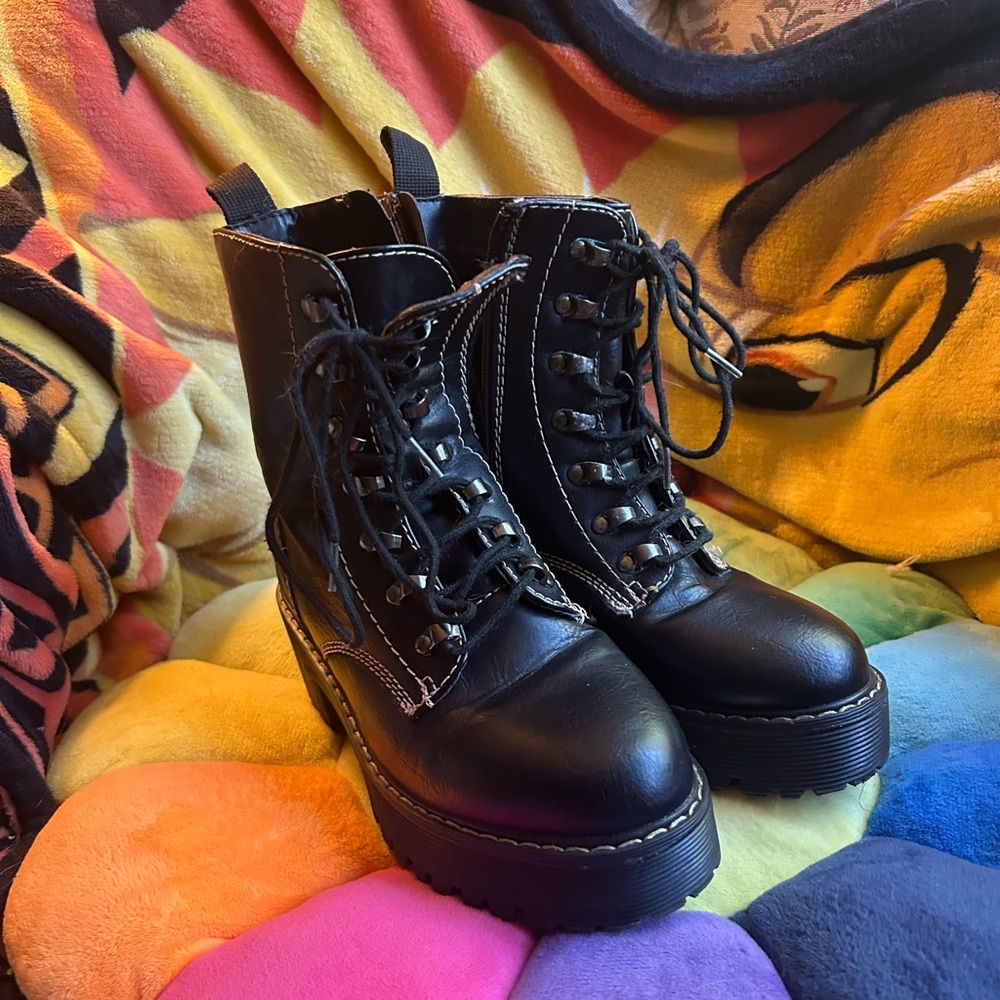 Black Lace-Up Women's Boots